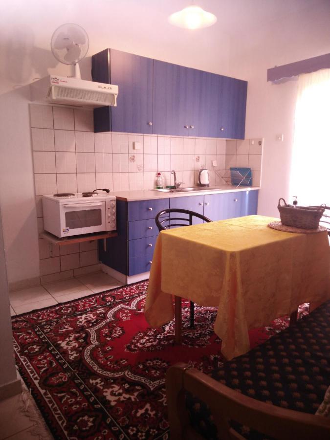 "Αρμονία" Διαμερισμα, Καλαματα-"Harmony" Apartment, Kalamáta Buitenkant foto